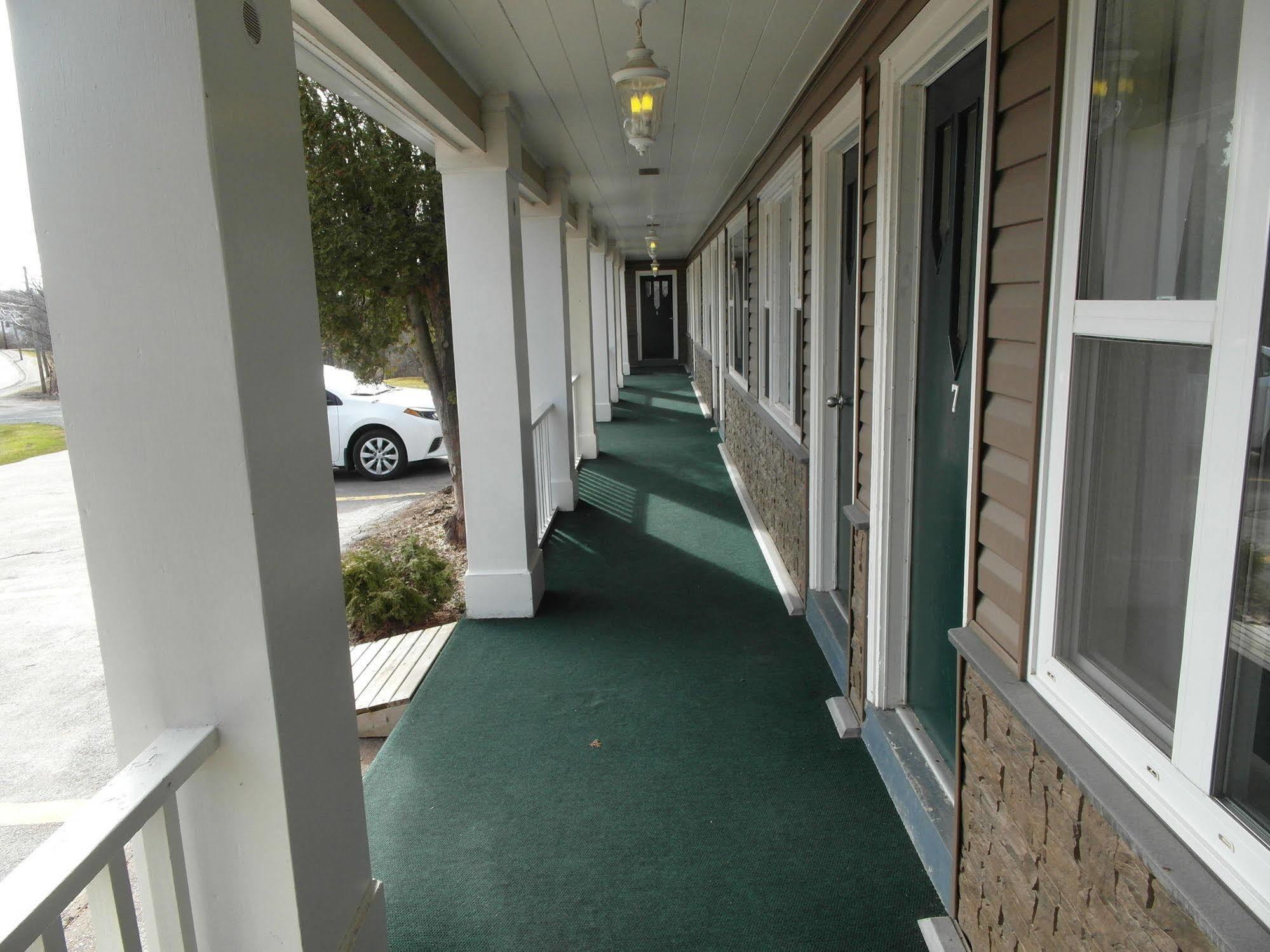 Lionstone Inn Motel & Cottages Pictou Exterior foto