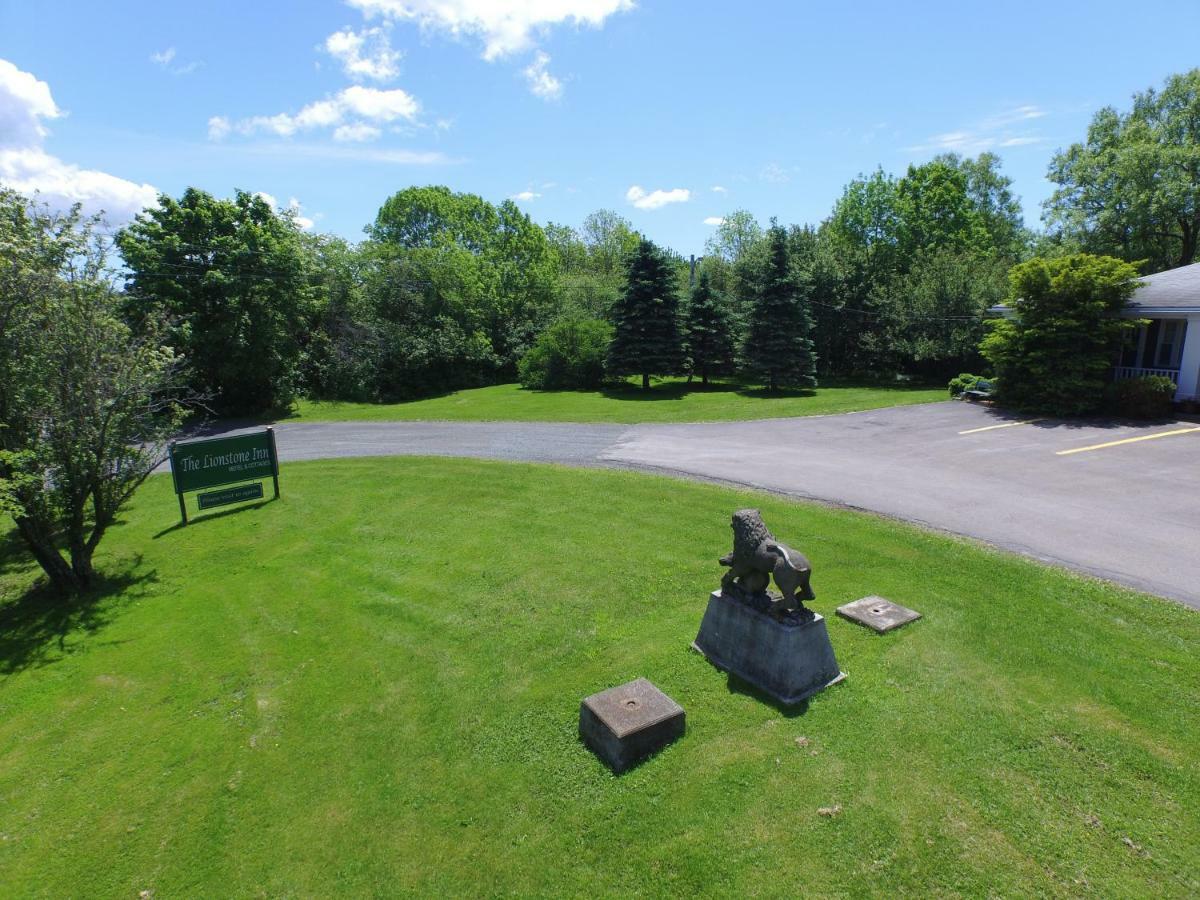 Lionstone Inn Motel & Cottages Pictou Exterior foto